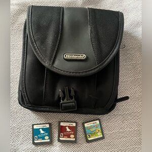 Nintendo 3 DS Games: 2 Dogs,1 Spongebod Draw for Life + Nintendo DS Classic case